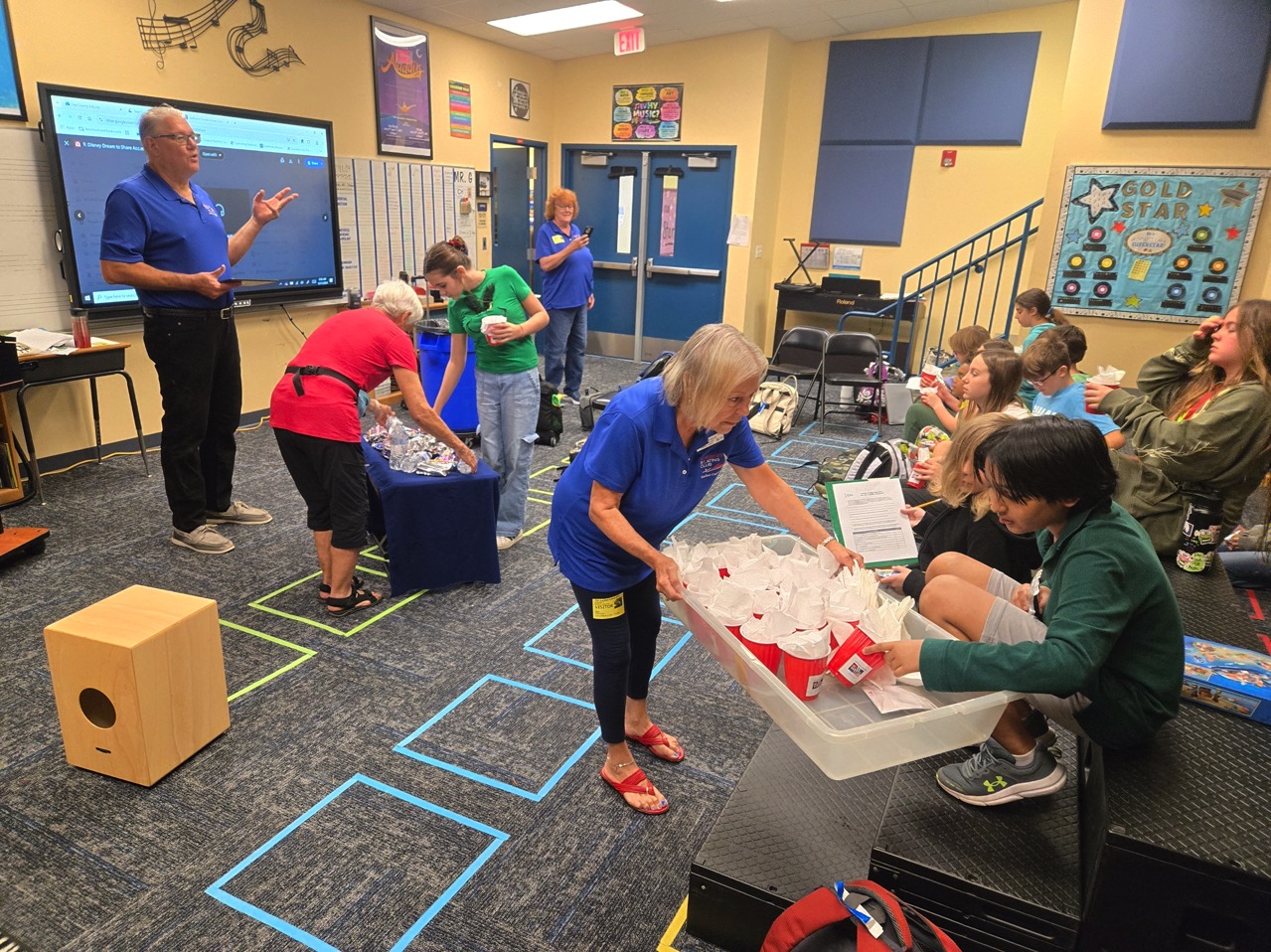 Sanibel School 6th grade class completing the Boat Smart program